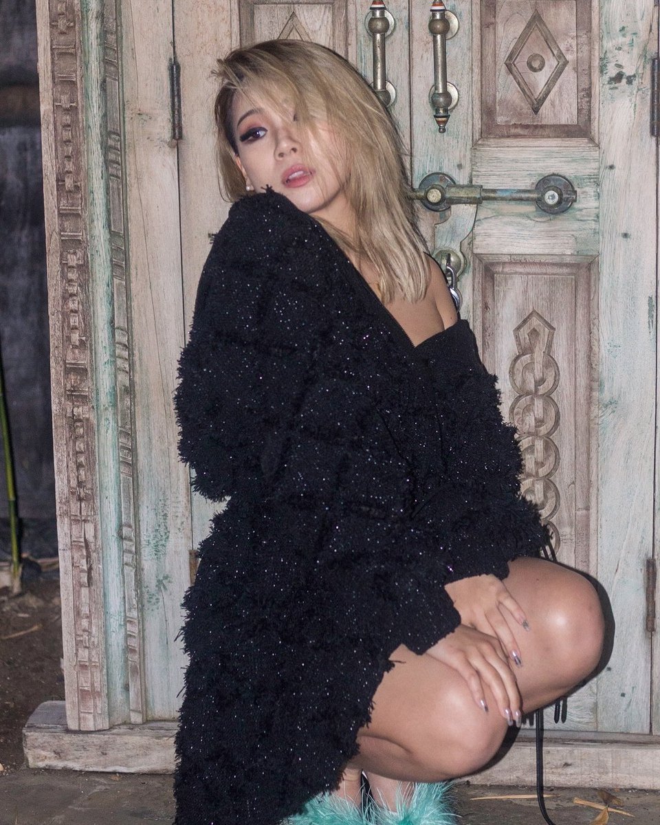 WeLoveChaerin's tweet photo. [IG] camouflaged_official: "Another queen wears Camouflaged! @chaelinCL, glamorous punk in our tweed parka 🌑"

These are unseen stills from 2017. ❤️ https://t.co/pE4nQIDQfS https://t.co/7qMu1VcIrn