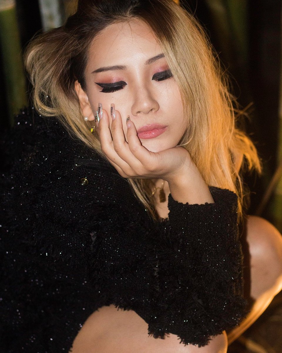 WeLoveChaerin's tweet photo. [IG] camouflaged_official: "Another queen wears Camouflaged! @chaelinCL, glamorous punk in our tweed parka 🌑"

These are unseen stills from 2017. ❤️ https://t.co/pE4nQIDQfS https://t.co/7qMu1VcIrn