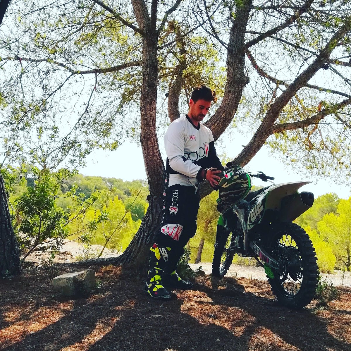 ProvokeBrand's tweet photo. Equipación de Motocross Provoke! Pensando ya en el diseño para 2019! Stay tuned 🤟🏻💣💥☠️
#design #mxgear #nature #dirtbikes  #kawa #style #provoke #pvk #provokecrew #warrior #since2012 #livefast #rad #flow #swag #motocross #supercross #fmx  #ibiza #clothing #company

PROVOKE https://t.co/3ZRTcLYF8N