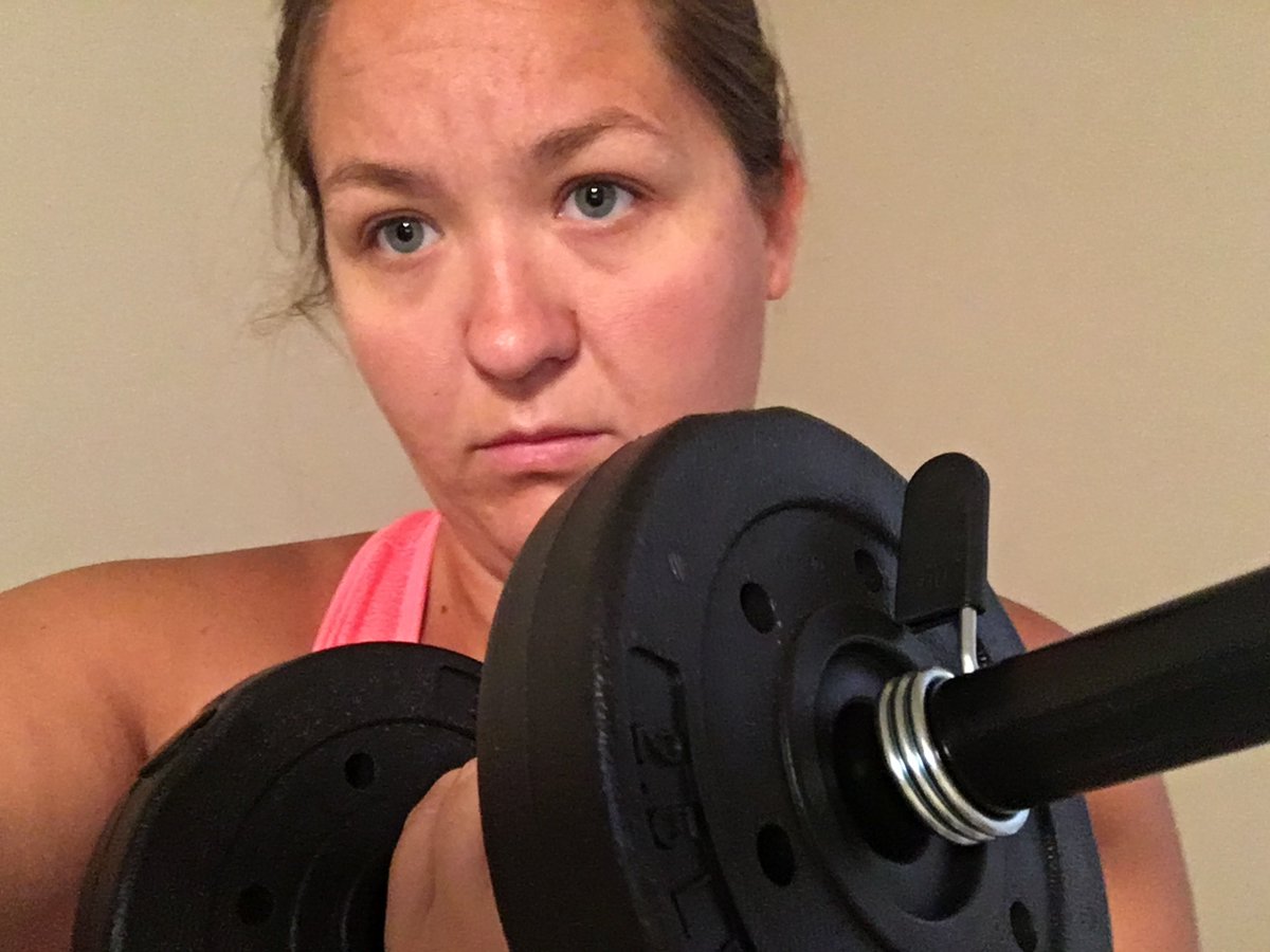 NChristnensen's tweet photo. actually got up to work out this morning...its gonna be a good year! 👍🏋️‍♀️💪 #workinout #earlyriser #goodvibes #SennettSelfieBingo #SennettShines https://t.co/bBpwmWCDyu