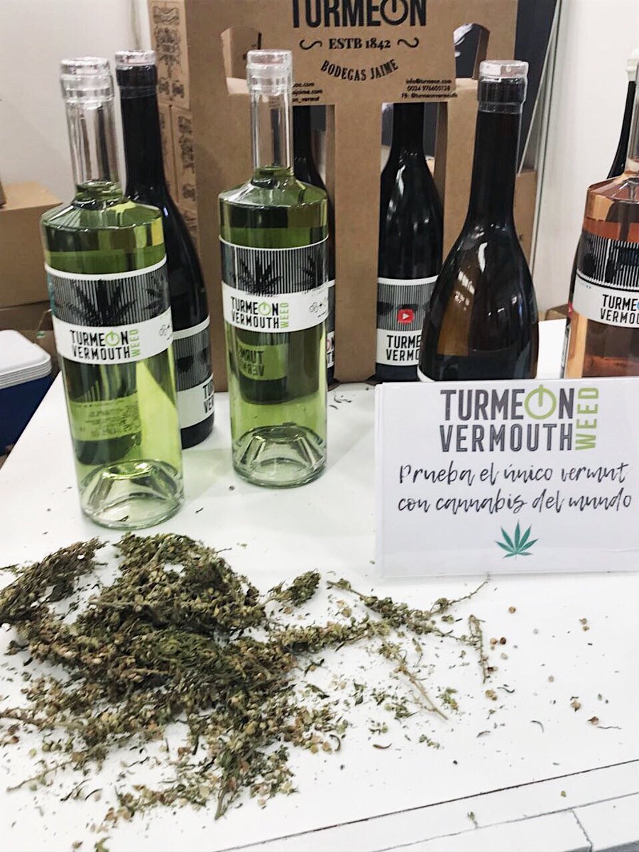 Turmeon_Vermut's tweet photo. Este finde hemos estado en @feriabarbastro. Para nosotros es una gran forma de dar a conocer nuestros vermuts y nuestra pequeña bodega familiar, por eso podrás encontrarnos en diferentes ferias nacionales e internacionales. Os iremos avisando de próximas ferias 😃 #BodegasJaime https://t.co/K2It7jUhdE