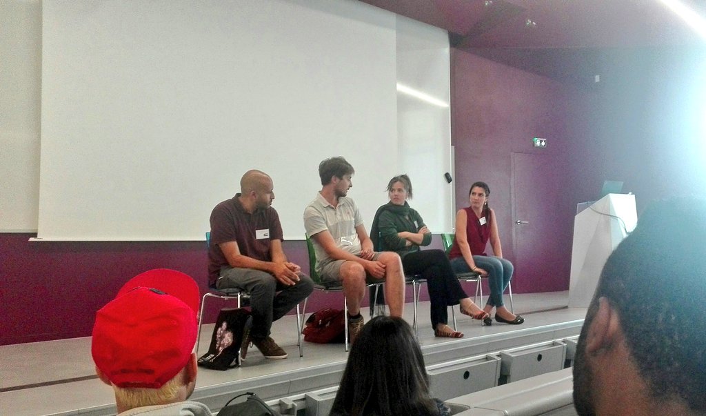 Neurasmus_'s tweet photo. Career development seminar with a panel of varied speakers: going back to medical career, scientific communication business, and having your own lab. #neurasmusannualmeeting18 #NeurasmusWeek2018 https://t.co/KYvfnDYlrU