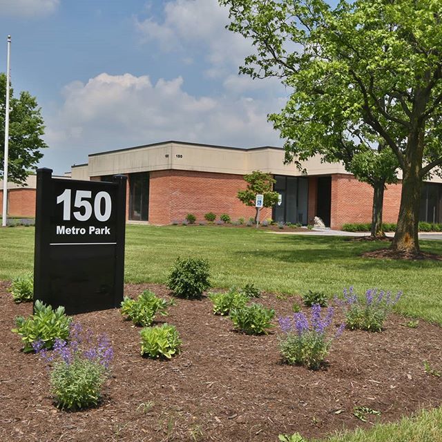 BirnbaumCompany's tweet photo. Changing the perception of a building can be challenging. A newly renovated office and flex space is available at 150 Metro Park. Contact Adam Rooney at 585-489-9512
#realestate #commercialrealestate #cre #propertymanagement #propertymanager #propertyin… https://t.co/Yn2w69QqZr https://t.co/u9Y8qbYRJw