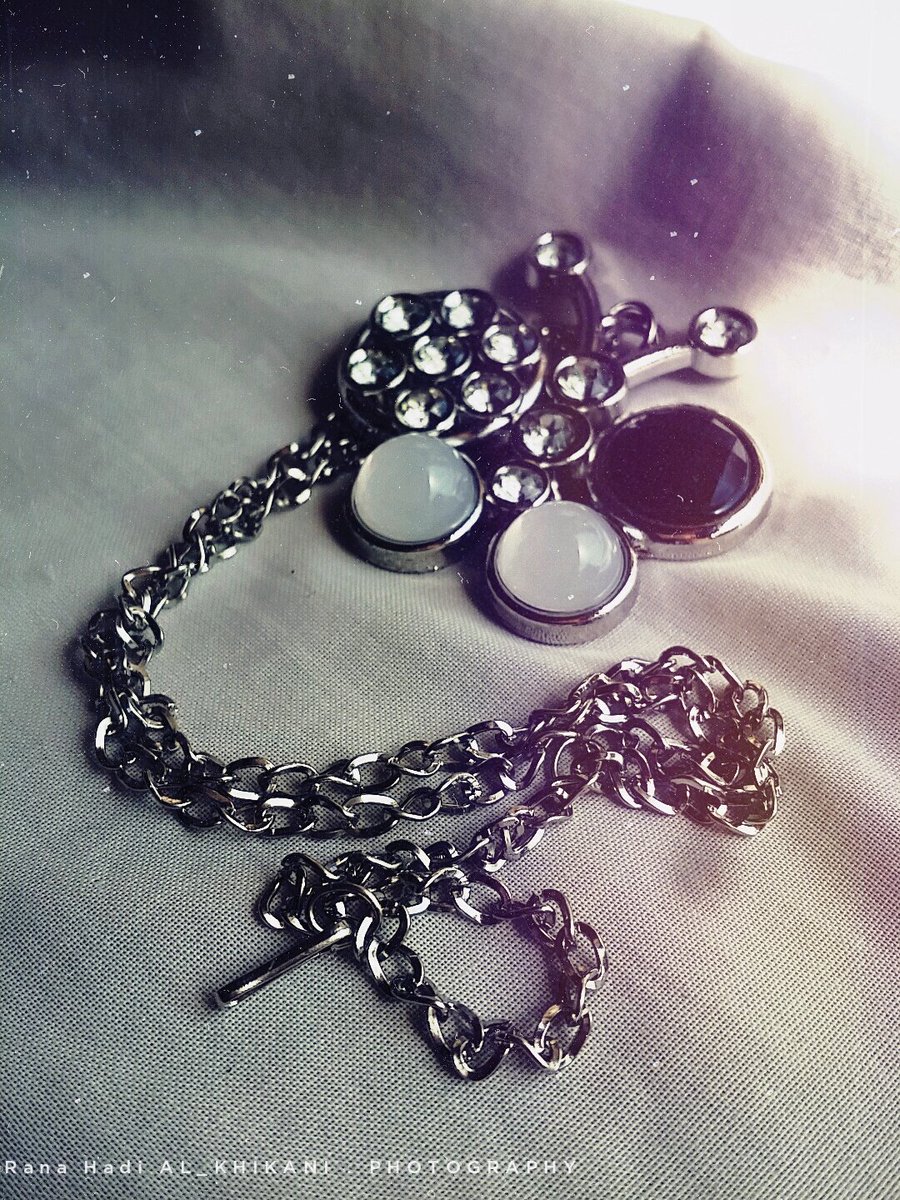 SpiritEATCHAN's tweet photo. My necklace 
#photo #instagram #photooftheday #photoshoot https://t.co/Oclcna69bK