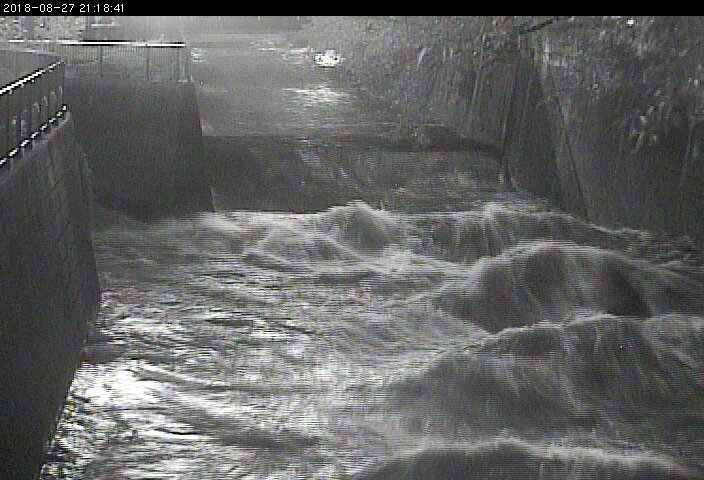 ライブカメラ検索マップ ライカメ Pa Twitter 目黒川が氾濫危険水位に 東京ライブカメラ 河川 目黒川 神田川 多摩川 江戸川 石神井川 野川など Naver まとめ T Co 0w5rrydy4q