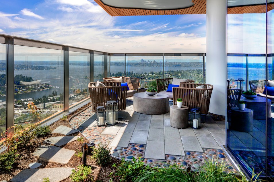 2LincolnTower's tweet photo. Treat yourself to a life elevated. #TwoLincolnTower #LuxuryLiving https://t.co/FgjzxJFIk3