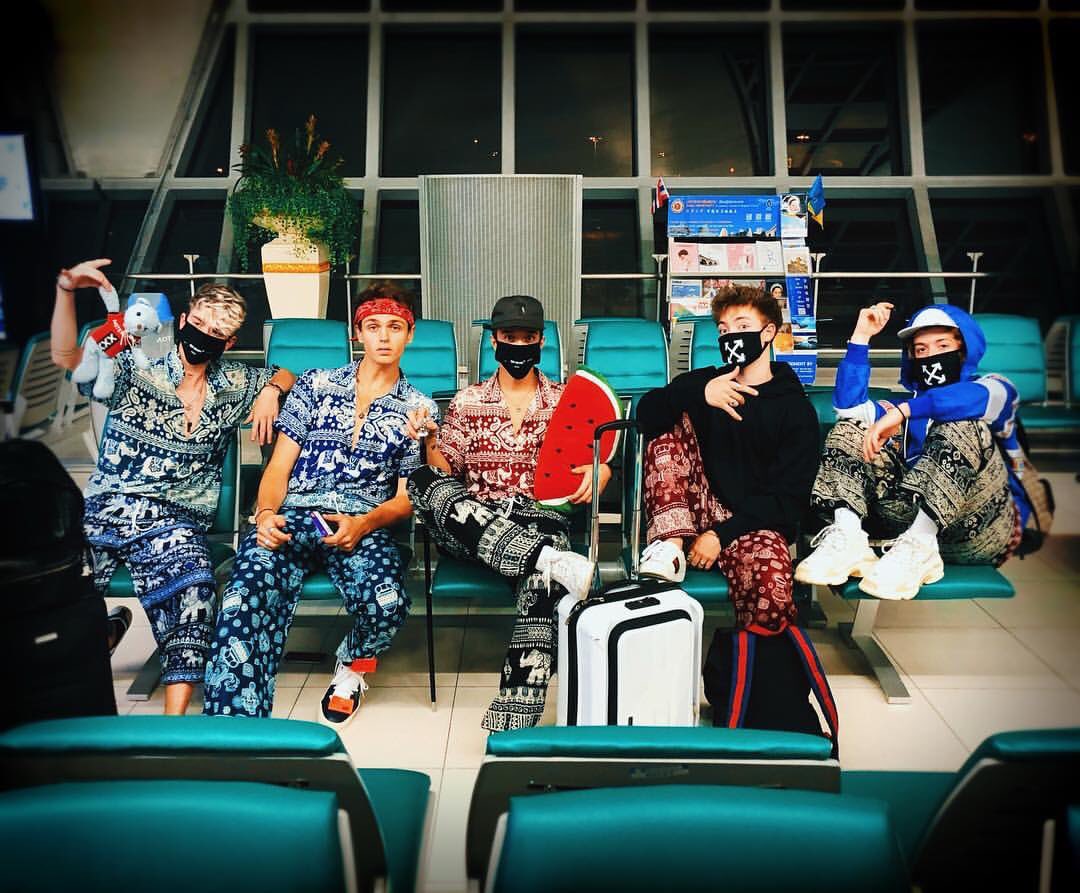 DailyUpdatesWDW's tweet photo. 『Instagram』

@whydontwemusic: “Off to Melbourne. Thanks for the crazy memories Asia.” https://t.co/vrh5zizndX