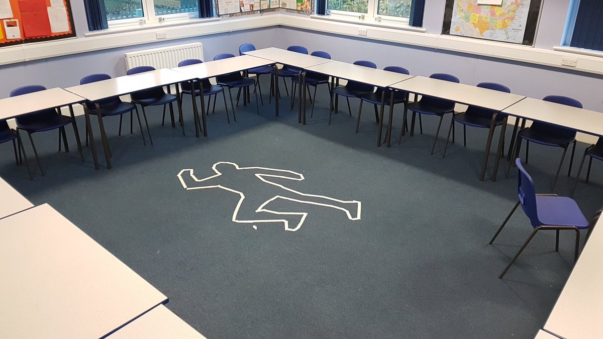 On <a href="/DapperFm/">Dapperfm.co.uk</a> for your Bank Holiday Monday until 8pm With This Weeks Theme Show, The Theme This Week Is A School Theme. Thanks to <a href="/historyAHS/">history team AHS</a>  <a href="/AylesburyHigh/">Aylesbury High</a>  for allowing us to use the picture.