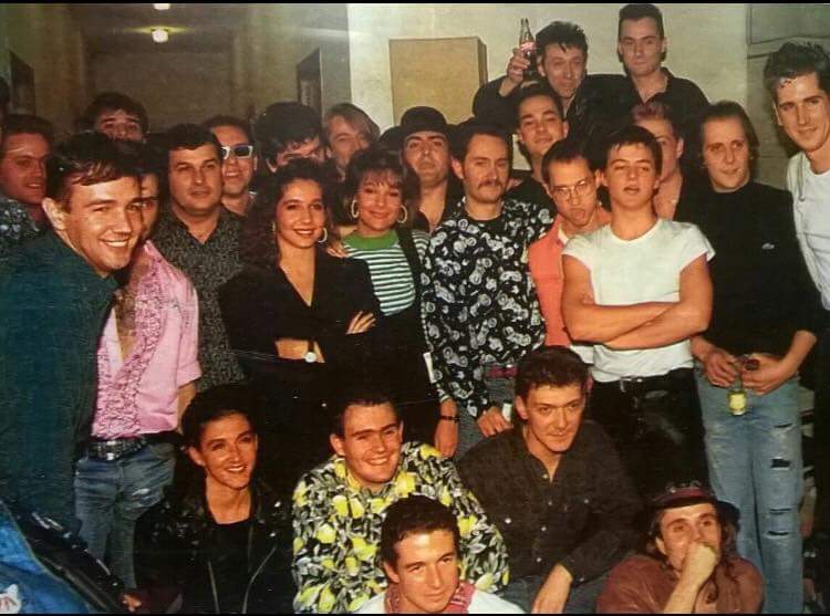 ¡Cuanto genio junto! Creo reconocer a <a href="/RafaCanoOficial/">Rafa Cano 🎙🎧📻</a> <a href="/Ana_Torroja/">Ana Torroja</a> <a href="/MikelErentxun/">Mikel Erentxun</a> <a href="/JavierOjeda64/">Javier Ojeda</a> @vickylarrazofi #carlossegarra <a href="/launionnet/">La Unión</a> <a href="/Los_Rebeldes_/">Los Rebeldes</a> <a href="/LosRonaldos2018/">Los Ronaldos</a> <a href="/jurrutiaoficial/">Jaime Urrutia</a> 
¿y tú a quienes conoces? ¡etiquétalos!