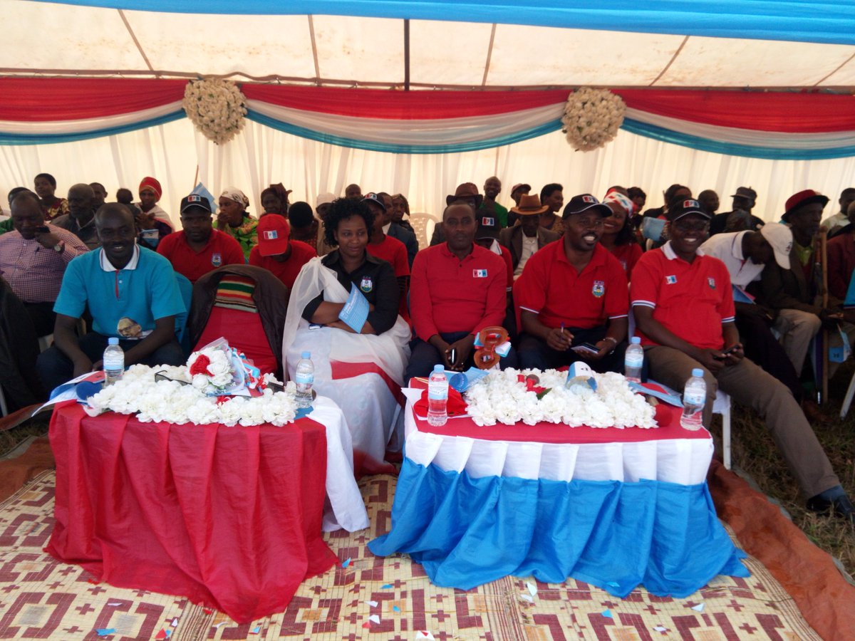 rulindo_Fpr's tweet photo. None kuwa 27/08/2018, ibikorwa byo kwamamaza abakandida Depite b'Umuryango FPR INKOTANYI @rulindo_Fpr  byakomereje mu murenge wa Burega, abanyamuryango bishimira byinshi bagezeho. https://t.co/CxCwYIfBZW