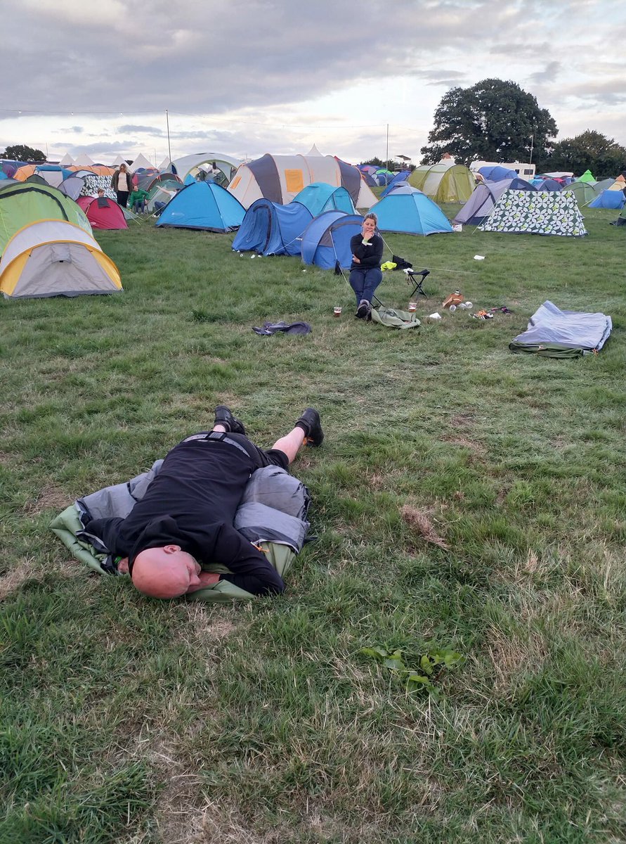 BangOnDotNet's tweet image. Packing up the tents went really well......