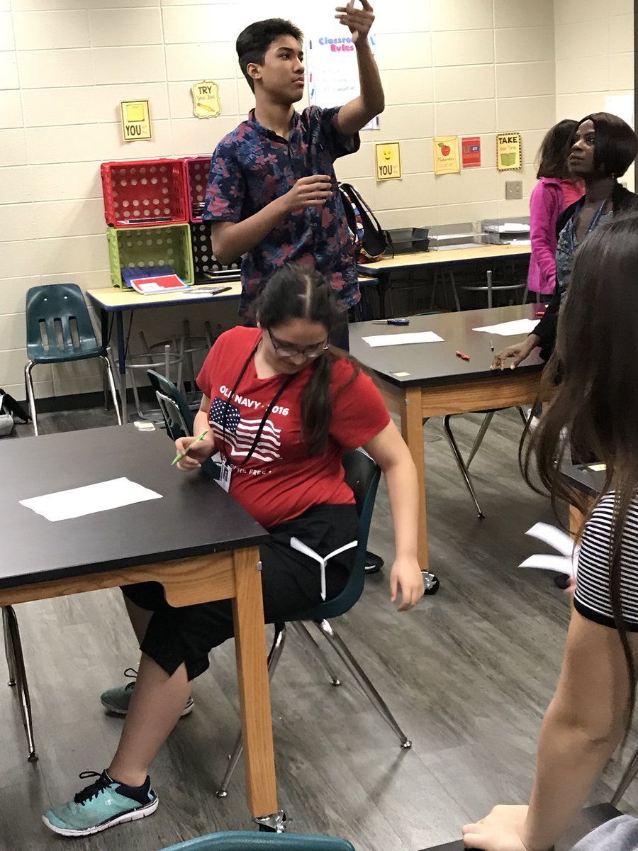 taylorscience1's tweet photo. Gathering data can be entertaining, paper helicopters can entertain for hours #paperhelicopters #scienceisfun @Brookside_IS #8thgradeisthebestgrade https://t.co/TLiB4AQAMv