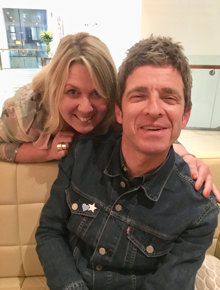 teejaydakota's tweet photo. #NGHFBTour #NGHFB had the unbelievable pleasure of this after the Manchester gig in May! Back again in July at the Ritz - both brilliant sets! Seen Oasis 4 times and NGHFB 14 times! Never disappointed. Thank you so much for this pic. Made my life! x https://t.co/3nL4yjjk0E