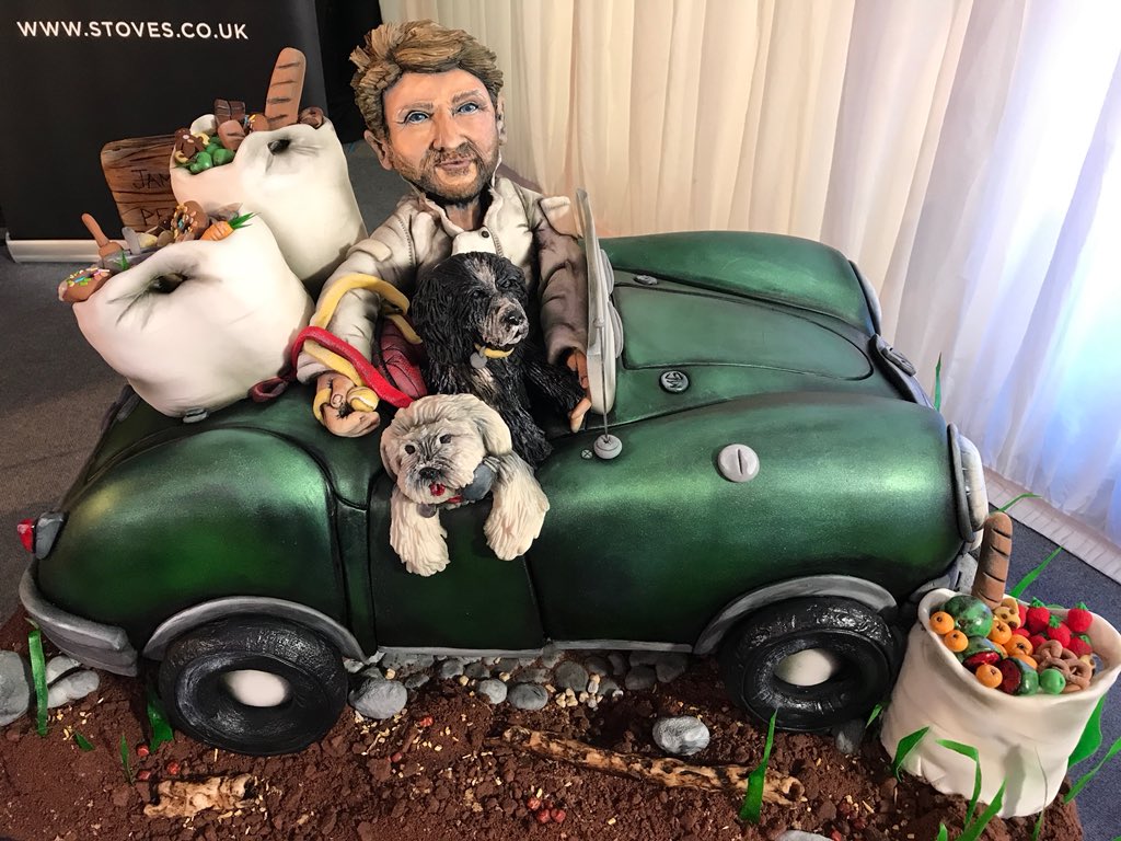 jamesmartinchef's tweet photo. Amazing cakes been made here today. Wow, check out this @BoltonFoodFest https://t.co/iDtmt1uM2H