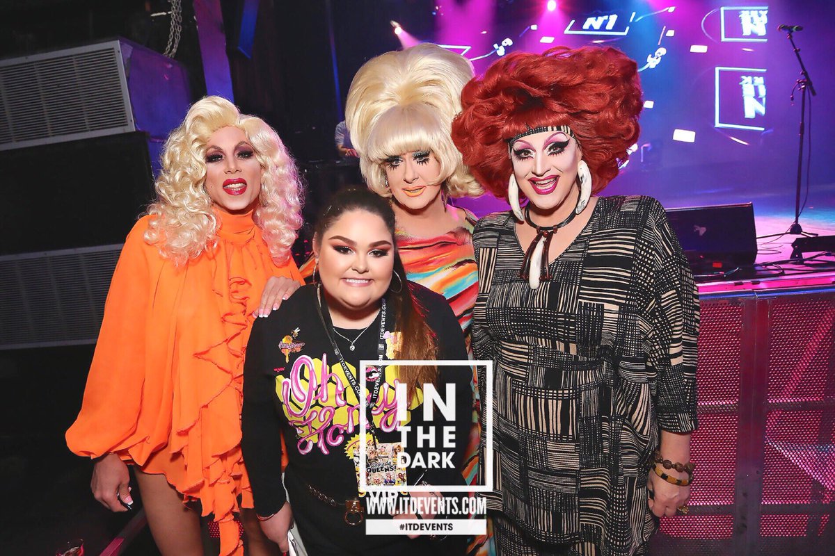 AllyHughes99's tweet photo. More from COMEDY QUEENS - Melbourne 💕 @itdpresents @JinkxMonsoon @JACKIEBEAT @MissSherryVine @LADYBUNNY77 @170Russell #itdevents #comedyqueens18 https://t.co/CzAllzfcg2