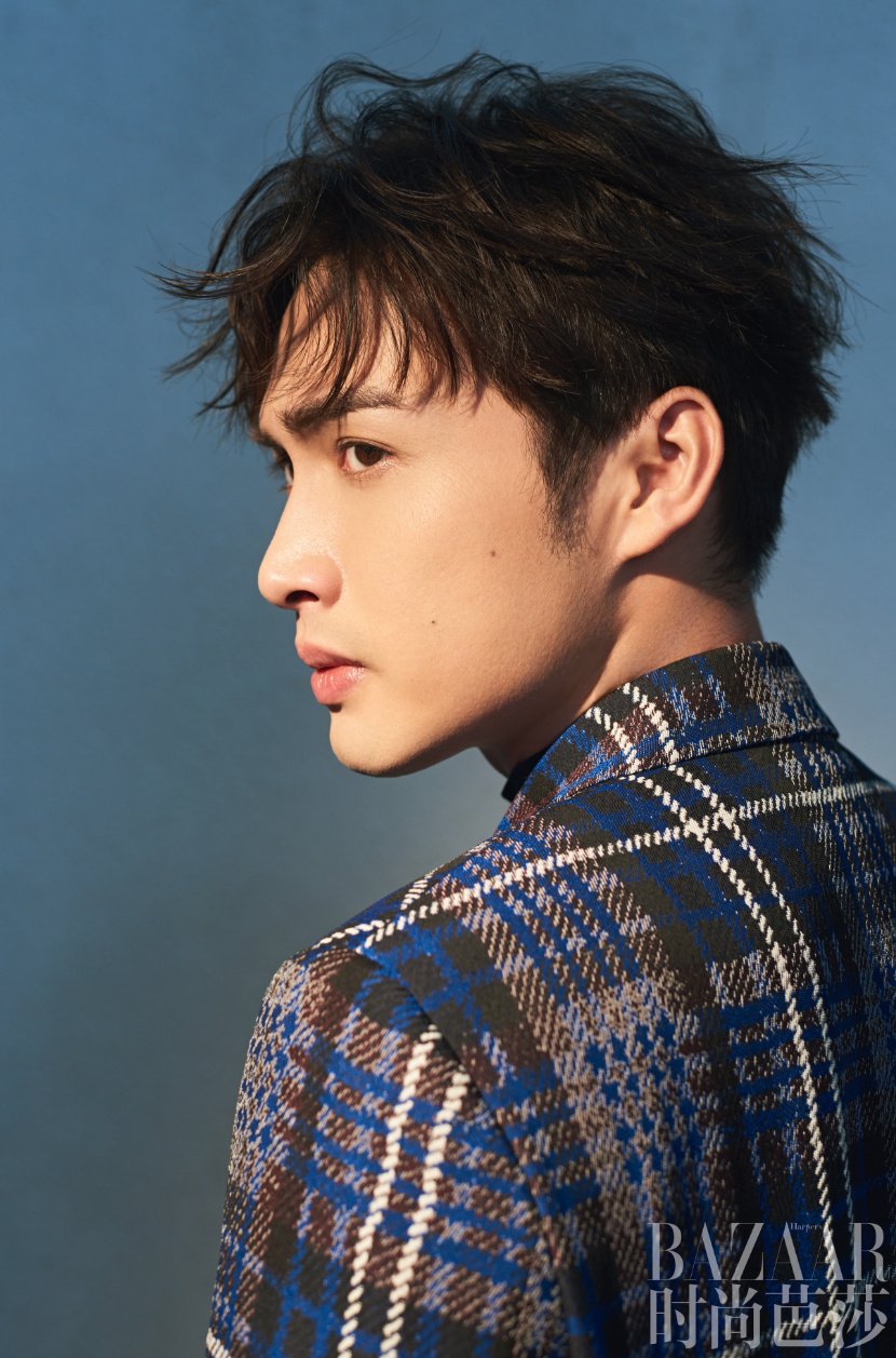 Trending Weibo on Twitter: "Zhang Binbin is charming in photoshoot for