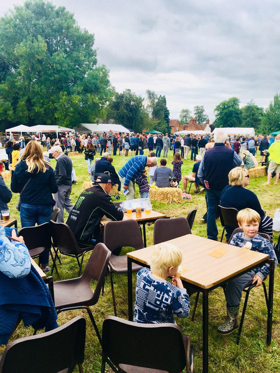 WMGCWeddings's tweet photo. People come from all over to our village fete. Egg throwing competition at the moment 🐣 Such a great day out 😃 #BarstonFete https://t.co/1N5KKwtPNk