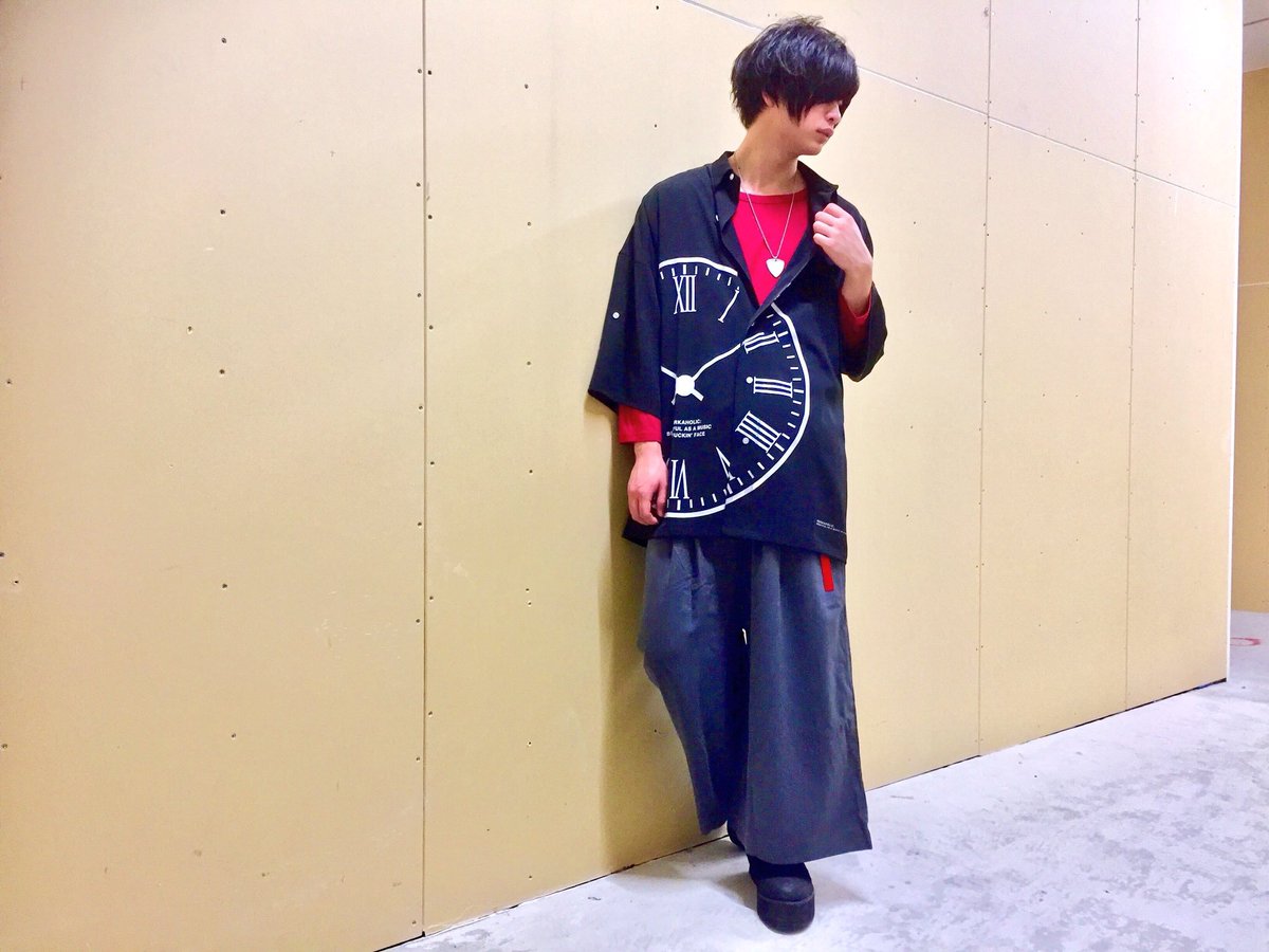 ロフトスキー越谷レイクタウン公式プレス Twitterren ロフトスキーの速報 待望の新入荷 8月28日 越谷レイクタウン ロフトスキー代名詞シャツ 時間はまた繰り返す クロックプリント まだ8月は終わらない Official Hp T Co Tv0pu6jt7l Zozo Town