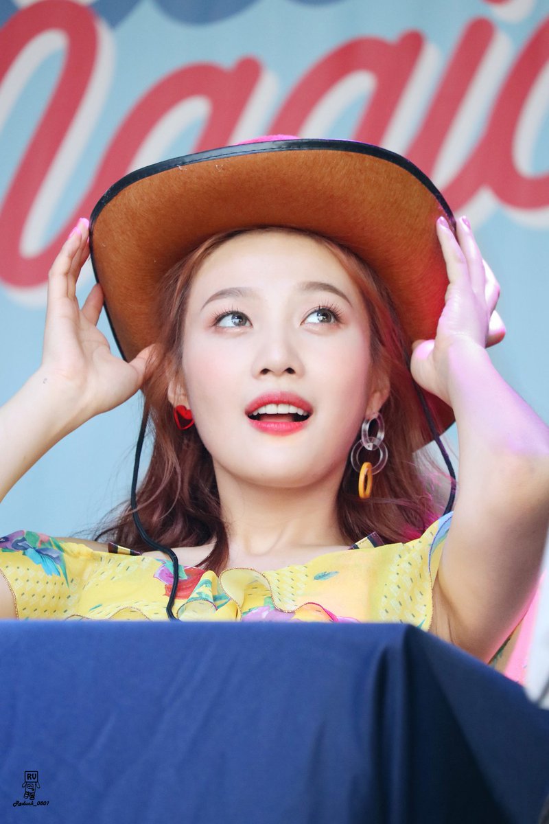 Reduck_0801's tweet photo. 180812 캐리비안베이 팬사인회 조이

#조이 #JOY #박수영 #레드벨벳

https://t.co/76Alux7zRG

https://t.co/76Alux7zRG https://t.co/Mf1WPzUDMq
