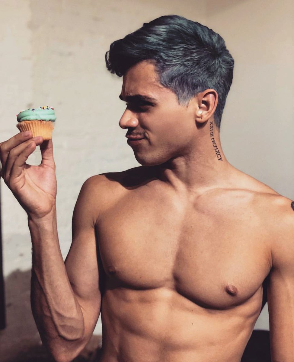 dana_lacie's tweet photo. Good morning world. It's Monday! That means I am going to pimp out my two #MCM guys today. These 2 are so sweet and nice and I love them both so much. โฅ๏ธโฅ๏ธโฅ๏ธ. My boo's @graysonlangexxx and #ashtonsummer https://t.co/BnvEO7ONqP