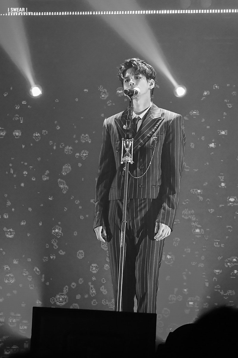 Iswear_Osw's tweet photo. 180825 월드투어 타이페이 Day1
😭😭😭😭
#옹성우 #OngSeongwu
#워너원 #WannaOne https://t.co/wXYpXgbCSv