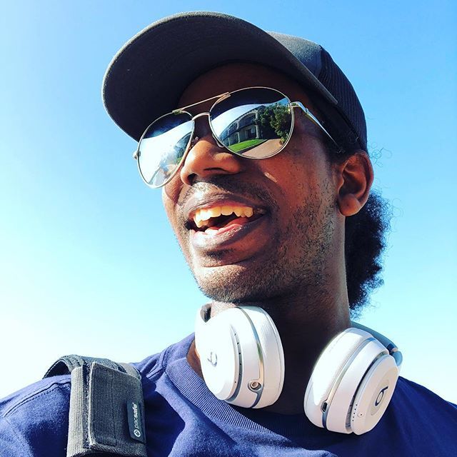 robertoblake's tweet photo. Had a good weekend in San Diego speaking at #VlogSummit with @owenvideo. Next up is #VideoMarketingWorld with @jeremyvest! Can’t wait!
.
.
What I love about #travel and speaking is new ppl and new experiences and seeing and hearing up close the impact I … https://t.co/55V8gtHb8t https://t.co/XRQAJDMD1c
