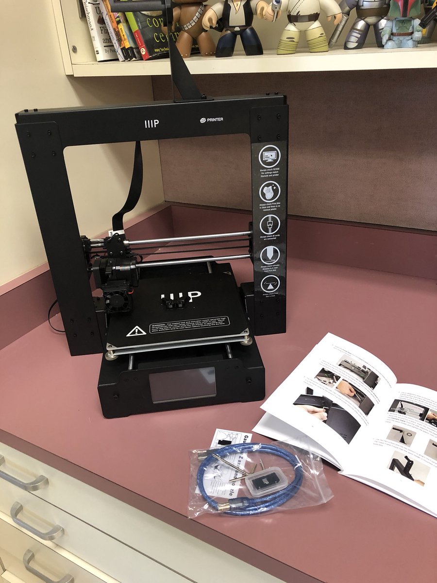 #3Dprinting here in the #artstudio! Thx @mrsteeletech for helping us secure this exciting piece of #technology. What should our artists #3dprint first? #leelewiscampbellelementarymediaandperformingartsinstitute #AISDinnovates