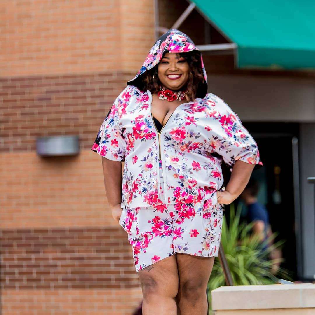 sewcuttingedj's tweet photo. When your models represent your brand very well. 
@sewcuttingedj 
#melaninpoppin #blackmagic #blackwork #PlusSizeFashion #curvymodel #MondayMotivation #YouGotThis #curvesinalltherightplaces #plussizemodel #BlackGirlsRock #issabrand #cuttingedjapproved https://t.co/sxTDWuqB6p
