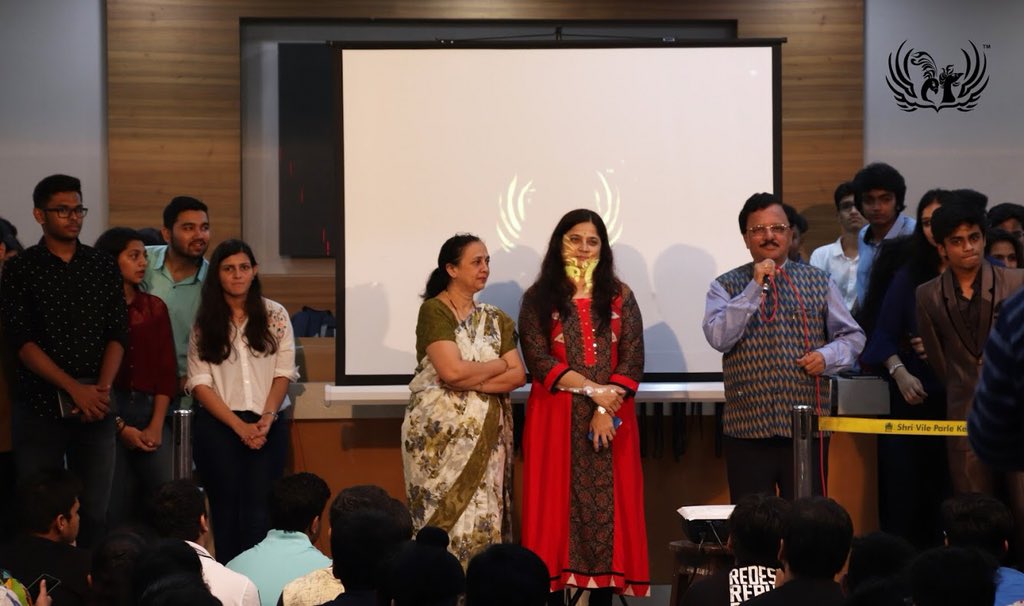 Mithibaikshitij's tweet photo. Mithibai Kshitij took its first step towards a grand show, the orientation for Mithibai Kshitij'18 finally took place on 23rd August, 2018. The core was felicitated by the principal of the college, Dr. Rajpal Shripat Hande. Kshitij is ready to soar beyond the horizon this year! https://t.co/KNY7bPy5zr