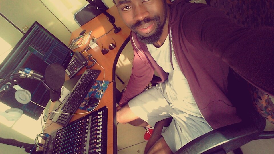 JoeThePrince_'s tweet photo. Join me on the Base Express on @BaseFMNam 16:00 to 19:00 on 106.2 FM in Windhoek, Okahandja and Rehoboth for some great music and convenience π€π§π»ππΆ
#basefm #homestation #BaseExpress https://t.co/WqayjYwf3E
