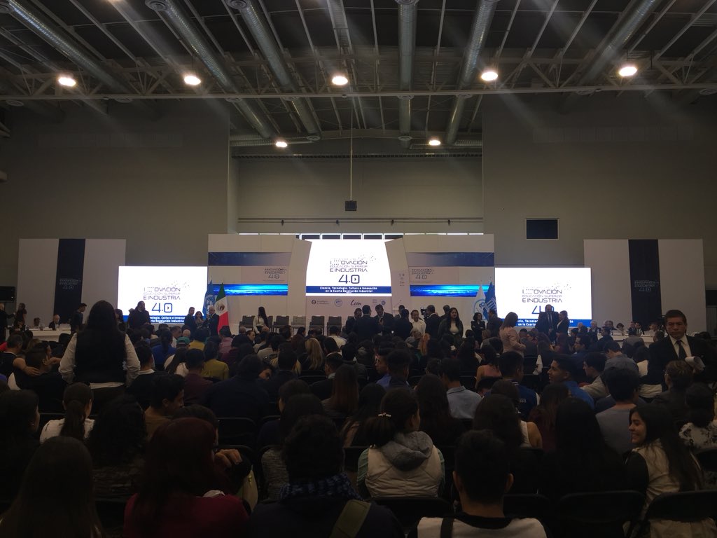 TECcampusLEO's tweet photo. Todo listo para la inauguración de Foro Internacional Innovación Educación Superior e Industria #GtoInnova #SomosTec. https://t.co/fNoEeaTQU6