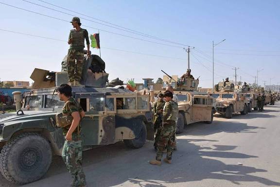 aip_news's tweet photo. Hundreds of ANA troops reach from Ghormach to Qaisar
#SHEBERGHAN: (AIP): After the decision of the government to separate #Ghormach district from Faryab and merge it with #Badghis, about 350 troops of Shaheen military corps started moving towards #Faryab province early today https://t.co/BuIr6A2vvr