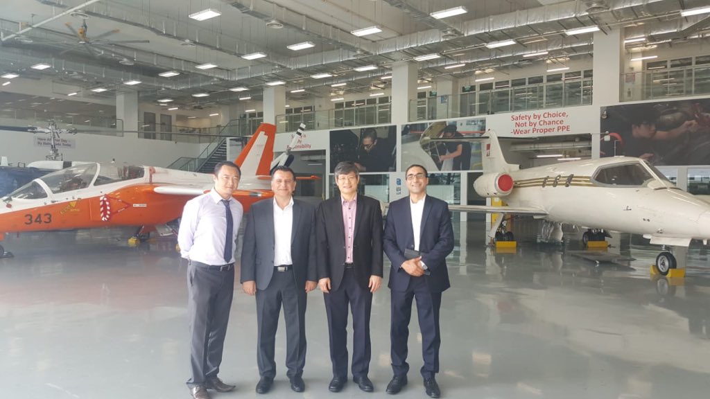 JorEmbSG's tweet photo. Very fruitful meeting btw Amb @MahmoudHmoud and CEO of #ITEES Mr. Bruce Poh. 
Both officials agreed to explore further horizons of coop on technical education &amp; vocational training. The meeting followed by a field visit. Impressive efforts are done by @ITESpor. https://t.co/jz01q6zx8w