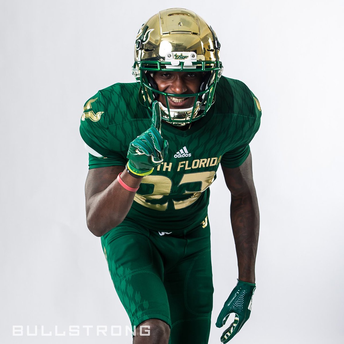 USFalumniAssn's tweet photo. The first @USFFootball game of the season is at 6 p.m. this Saturday at @RJStadium! FULL SCHEDULE: https://t.co/lE3XHb9CH0 https://t.co/VaFawNAod3