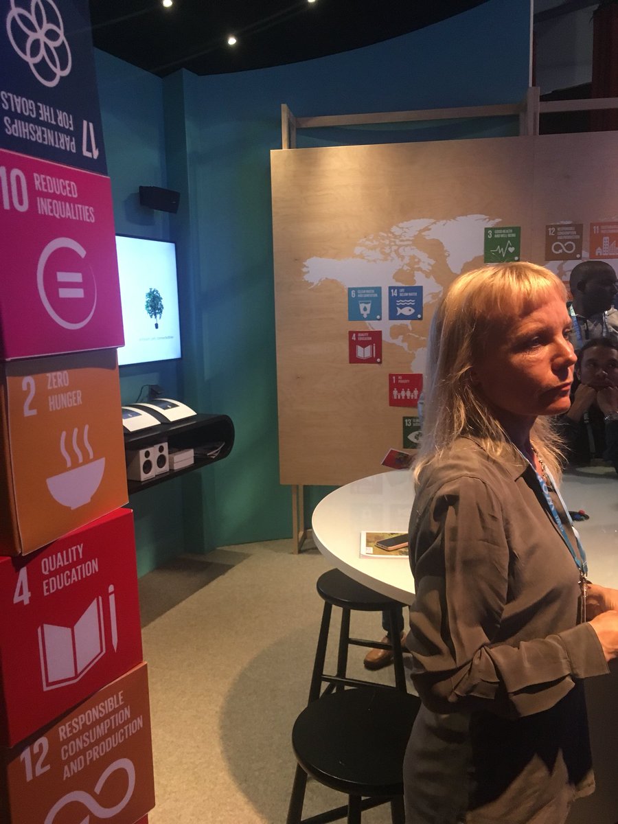 elinweyler's tweet image. Connected mangroves?! Rainfall patterns through microwave measurements?! Nothing is impossible @EricssonIoT #ericssonstudio field visit #WWWeek