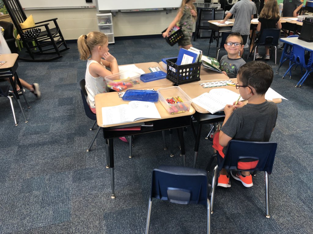 awlsmo's tweet photo. First graders jumping into reading and writing this morning! #sosmart #readytolearnmore https://t.co/sNTrUEKJyq