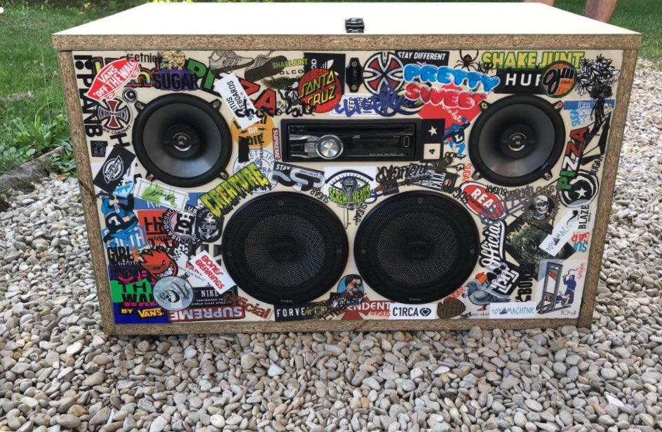 JokerMoule's tweet image. Quand on fou le bordel dans le camping ⛺️ 🔊😎 #laboitemagique @CabaretVert