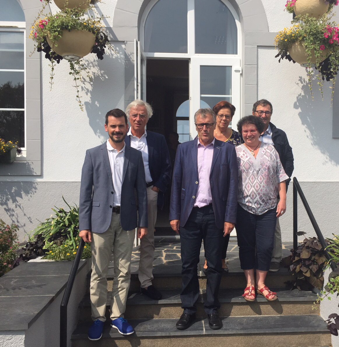 Pas de vacances pour la #fibre ! Travaux réseau départemental #THD commencent à <a href="/ancenis44/">ancenis</a> et Saint-Géréon : 6000 locaux dont 800 entreprises à connecter d’ici 2021. Un investismt de 5 M€ porté par <a href="/loireatlantique/">Loire-Atlantique</a> pr équilibre et redistribution entre territoires
@44_a_Gauche