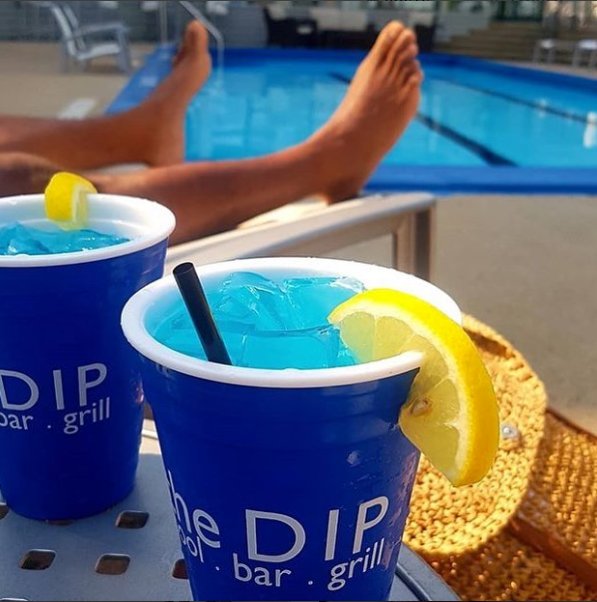 DeltaFRE's tweet image. Happy Monday! ☀️

 📷: corinnemonique #DIPpoolbar