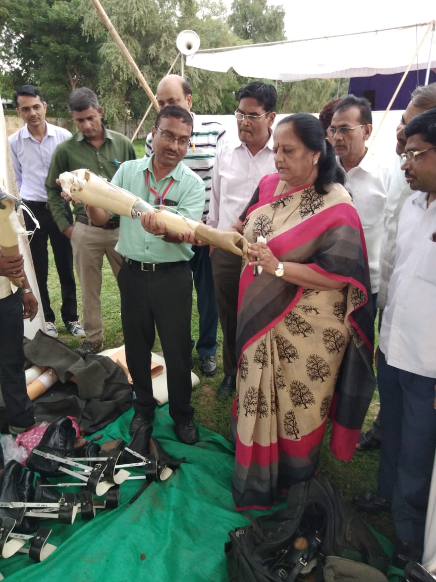 JKPatelGujarat's tweet photo. આવતીકાલે આયોજિત ' દિવ્યાંગજનો માટે વિનામૂલ્યે સાધન સહાય વિતરણ કાર્યક્રમ ' અંતર્ગત પત્રકાર પરિષદ અને કાર્યક્રમ સ્થળ ની મુલાકાત
#empowerdivyang https://t.co/B9hniTy6B9