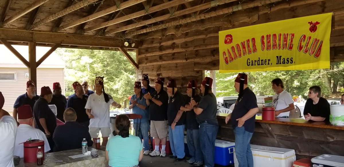 brian_rushlow's tweet photo. @AleppoShriners Gardner Shrine Club making a donation to Ill. Harlan Woods for the transportation fund! They also had several gallons of can tabs to donate as well. #forthekids #shriners https://t.co/Oyt2hMxTVq