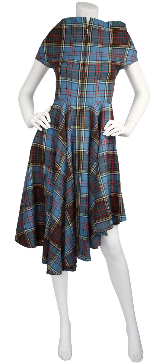 FeatherstoneV's tweet photo. New on #FeatherstoneVintage! #Ys #YohjiYamamoto 2000s Plaid Tartan Dress: https://t.co/GkFRduhVxR #vintagefashion #yamamoto #vintageyamamoto #japanesedesign #womensfashion #japanesedesigner #designervintage https://t.co/lhweuaYVj2