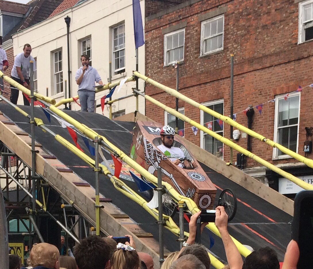 Ian Thompson tweet media