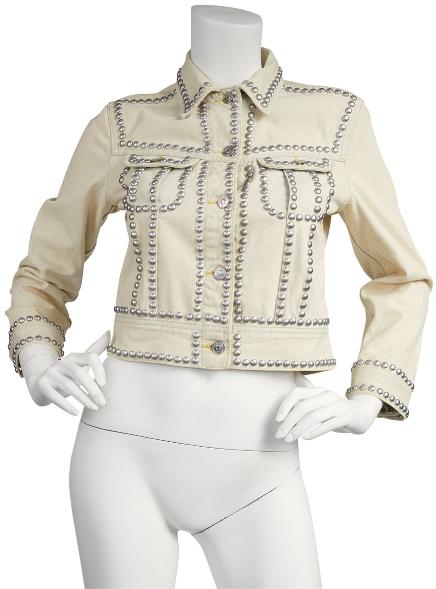 FeatherstoneV's tweet photo. #Coach 2015 S/S NWT Roncelli Style Studded Bleached Denim Jacket. Now available on #FeatherstoneVintage: https://t.co/iYDn6wVPRc #womensfashion #style #fashion #roncelli #yvessaintlaurent #ysl #designerfashion #designerclothing https://t.co/iDflt1vYnc
