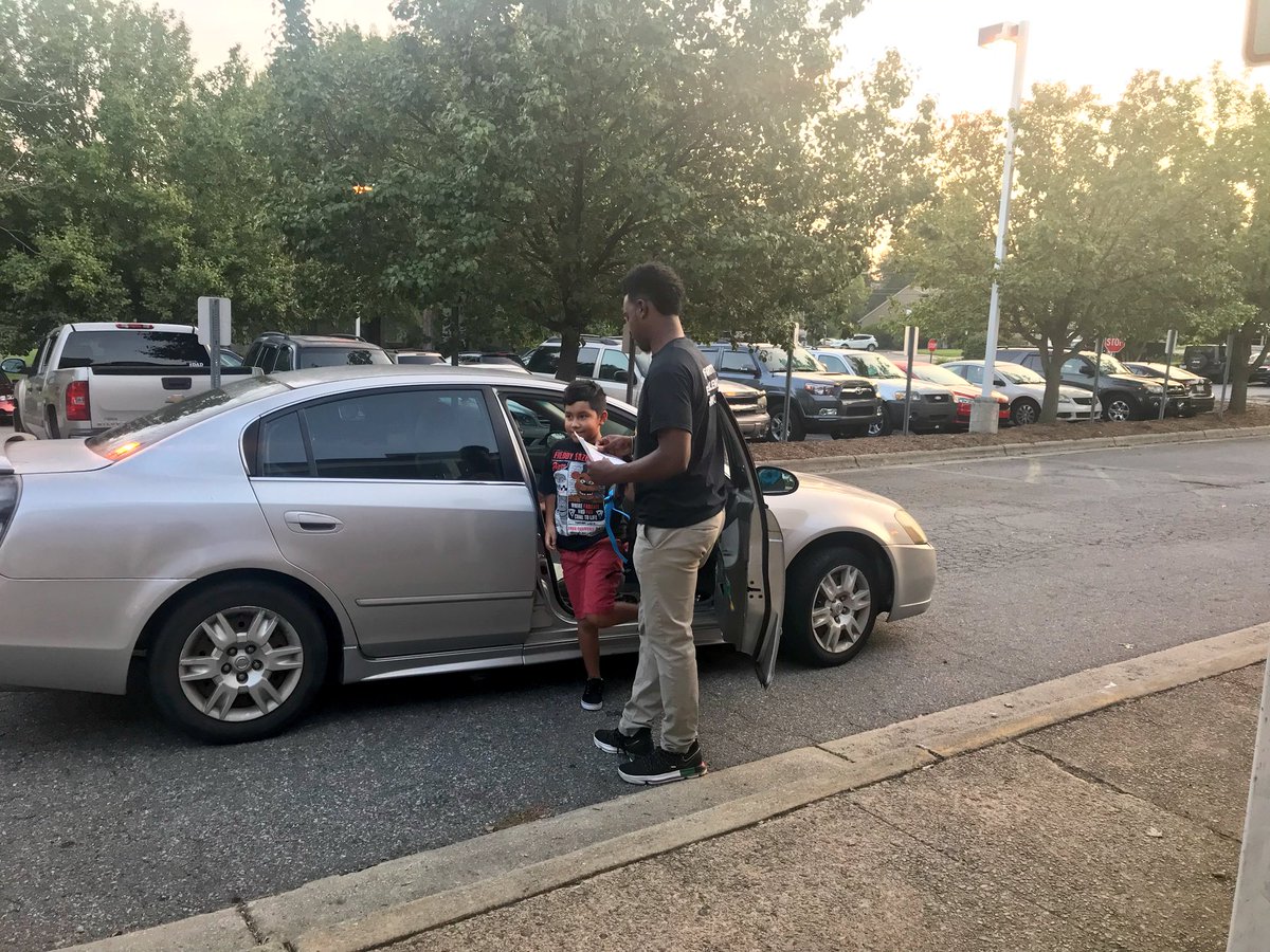 FairviewGCSNC's tweet photo. “You’re off to great places. Today is your first day! Your mountain is waiting, so get on your way!”
- Dr. Seuss 
 #GCSFirstDay2018 
#FairviewStrong 💜💛 https://t.co/IAm61kwBTE