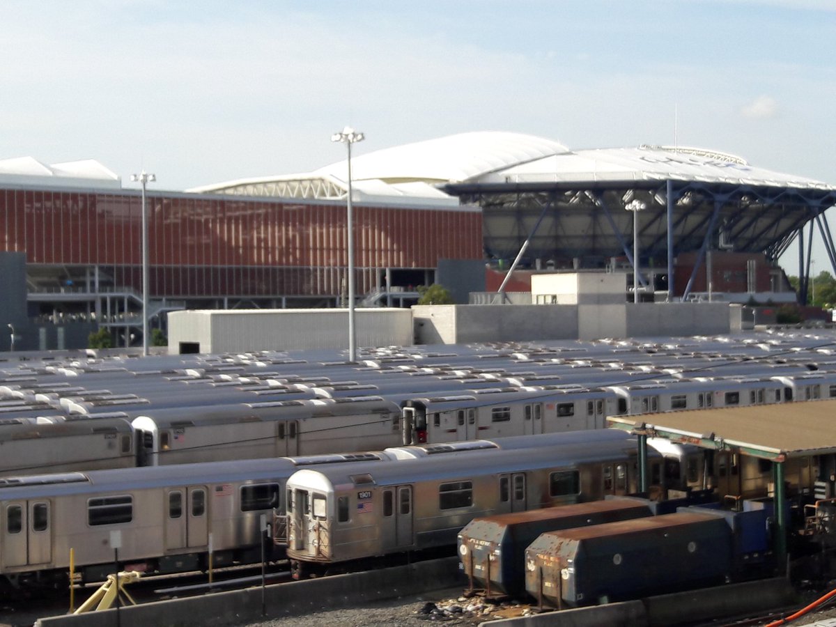 Mit der U-Bahn nach Flushing Meadows - in diesen riesigen Tennis-Stadien fangen jetzt die US Open an #dpareporter