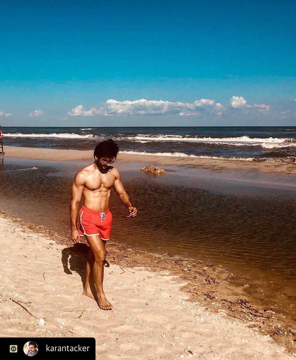TackerBlog's tweet photo. @karantacker
#Instapost
#BucharestDiaries
#CorbuConstanta https://t.co/FdbKTLoSYK