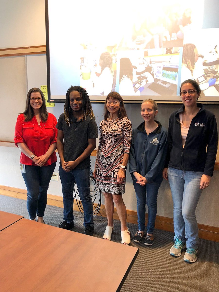 PennMedBench's tweet image. Students from @PHLSchools who interned with @PennMedicine dermatology’s PASH program celebrate the end of their summer work by giving their final presentations. You can find more information on PASH here: bit.ly/2MrfLRA #PennSTEM #PhillySTEM