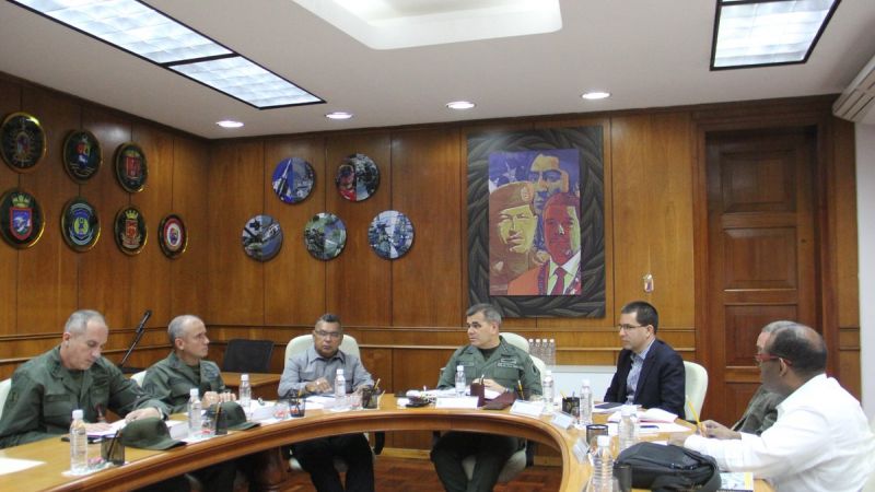 ConElMazoDando's tweet photo. ¡Ojo! Se evalúan estrategias para encarar "falsos positivos" en frontera con Colombia https://t.co/T95U2mXRIY https://t.co/JbvvMZxIDw