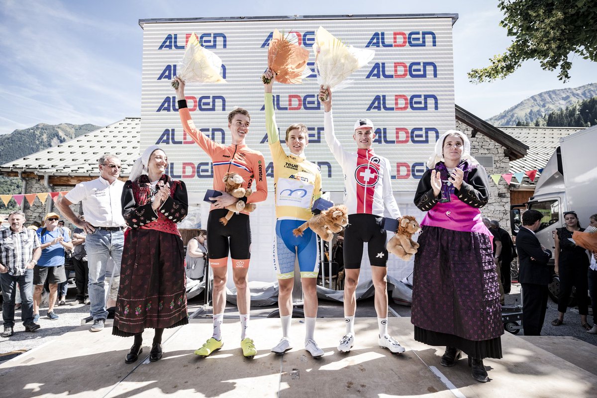 Slovenia 🇸🇮 are having a pretty good year in the world of cycling! 👏👇

Primoz Roglic wins Stage 19 of <a href="/LeTour/">Tour de France™</a> 🏆 <a href="/rogla/">Primož Roglič</a> 
Matej Mohoric wins the 2018 @BinckBankTour 🏆 <a href="/matmohoric/">Matej Mohoric</a> 
Tadej Pogacar wins the 2018 <a href="/tourdelavenir/">Tour de l'Avenir</a> 🏆 <a href="/TamauPogi/">Tadej Pogačar</a>